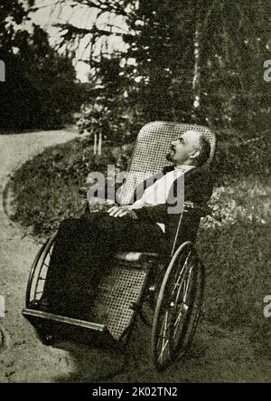 Vladimir Lenin in Gorki. 1923, summer. Photographer - Ulyanova M
