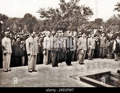 On July 18, Ren Bishi's burial ceremony was held in Beijing Babaoshan Cemetery. After the coffin was buried, Liu Shaoqi laid a wreath on behalf of the Central Committee of the Communist Party of China. The band played the Internationale Ren Bishi was a military and political leader in the early Chinese Communist Party. In the early 1930s, Stock Photo