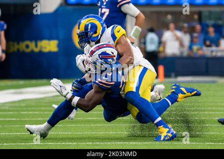 Los Angeles Rams linebacker Bobby Wagner defends at the NFL football team's  practice facility Monday, May 23, 2022, in Thousand Oaks, Calif. (AP  Photo/Marcio Jose Sanchez Stock Photo - Alamy