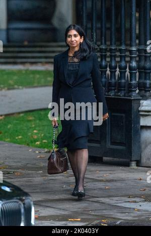 London, UK. 9 September 2022. Home Secretary Suella Braverman leaving a serivce of prayer and reflection for Queen Elizabeth II, at St Paul’s Cathedral, London, following her death on Thursday. Picture date: Friday September 9, 2022. Photo credit should read: Matt Crossick/Empics/Alamy Live News Stock Photo