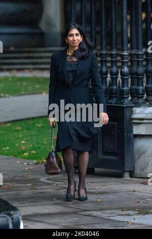 London, UK. 9 September 2022. Home Secretary Suella Braverman leaving a serivce of prayer and reflection for Queen Elizabeth II, at St Paul’s Cathedral, London, following her death on Thursday. Picture date: Friday September 9, 2022. Photo credit should read: Matt Crossick/Empics/Alamy Live News Stock Photo