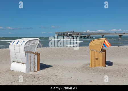 Pier, beach chairs, Steinwarder peninsula, Heiligenhafen, Schleswig-Holstein, Germany Stock Photo