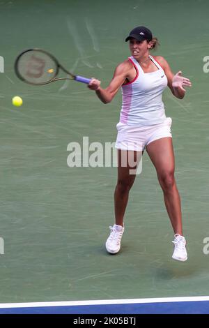 Madison Keys (USA) competing at the 2022 US Open. Stock Photo