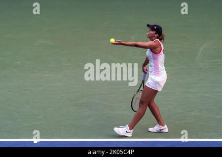 Madison Keys (USA) competing at the 2022 US Open. Stock Photo