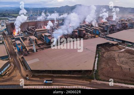 Konawe, Indonesia. 09th Sep, 2022. Clouds of smoke from PT.VDNI (Virtue Dragon Nickel Industry) nickel smelter furnace activity in the industrial area of Morosi sub-district, Konawe. A smelter company in Morosi sub-district, Konawe, Southeast Sulawesi, namely PT. VDNI and PT. OSS are mining areas and become one of the national vital objects. Credit: SOPA Images Limited/Alamy Live News Stock Photo