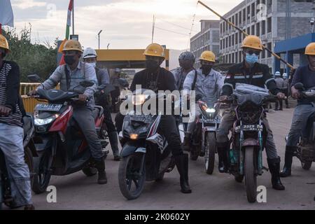 Konawe, Indonesia. 09th Sep, 2022. PT. OSS workers prepare to return to their respective homes after the end of their shifts in Konawe. A smelter company in Morosi sub-district, Konawe, Southeast Sulawesi, namely PT. VDNI and PT. OSS are mining areas and become one of the national vital objects. Credit: SOPA Images Limited/Alamy Live News Stock Photo