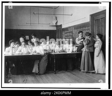 Group of young women studying static electricity in normal school, Washington, D.C., (1899?). Stock Photo