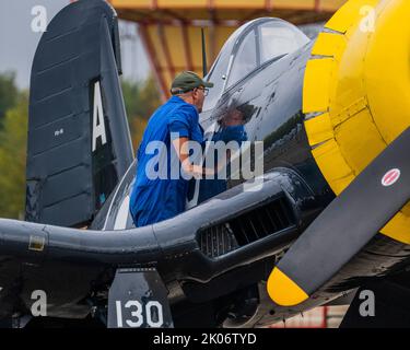 London, UK. 10th Sep, 2022. A Goodyear FG-1D Corsair gets a final check - The Duxford Battle of Britain Air Show at the Imperial War Museum (IWM) Duxford. Credit: Guy Bell/Alamy Live News Stock Photo