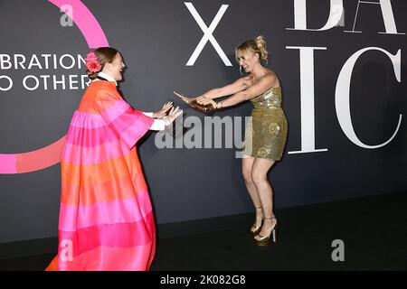 drew-barrymore-chloe-fineman-attends-2022-harper-s-bazaar-icons