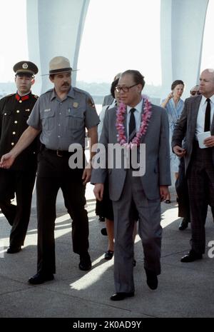 Zhao Ziyang of the People's Republic of China on a tour of the USS ARIZONA memorial 1984. USS Arizona (BB-39) was the last of the Pennsylvania class of 'super-dreadnought' battleships built for the United States Navy in the mid-1910s. Zhao Ziyang (17 October 1919 - 17 January 2005) was a Chinese politician and premier of the People's Republic of China from 1980 to 1987 Stock Photo