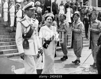 King George VI of England with Queen Elizabeth, on tour in South Africa, 1947 Stock Photo