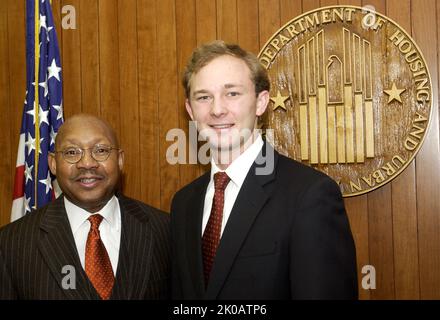 Secretary Alphonso Jackson with Tyler O'Connor - Secretary Alphonso ...