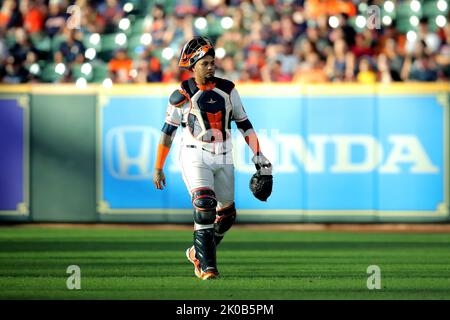 Houston, Texas, USA. 10th Sep, 2022. Sep 10, 2022; Houston, Texas, USA; Houston Astros catcher Martin Maldonado (15) walks to the dugout prior to the game against the Los Angeles Angels at Minute Maid Park. Mandatory Credit: Erik Williams-USA TODAY Sports (Credit Image: © Erik Williams/ZUMA Press Wire) Credit: ZUMA Press, Inc./Alamy Live News Stock Photo