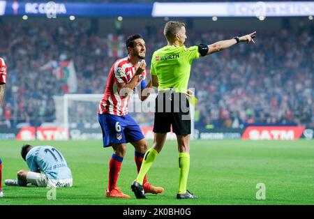 Madrid, Spain. 10th Sep, 2022. Koke of Atletico Madrid reacts to the referee during a Spanish La Liga football match between Atletico Madrid and Celta Vigo in Madrid, Spain, Sept. 10, 2022. Credit: Gustavo Valiente/Xinhua/Alamy Live News Stock Photo