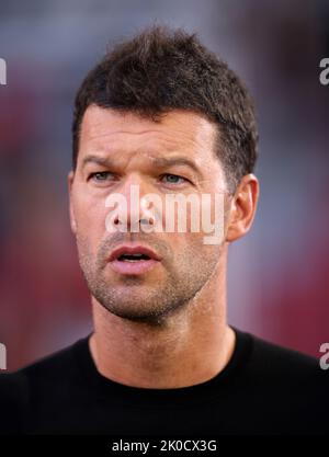 Michael Ballack  FC Bayern MŸnchen - VfL Wolfsburg  Fussball 1 . Bundesliga Saison 2022 / 2023 © diebilderwelt / Alamy Stock Stock Photo