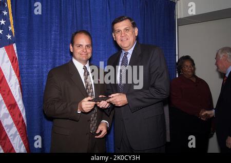 Secretary Mel Martinez in Cedar Rapids, Iowa. Secretary Mel Martinez in Cedar Rapids, Iowa Subject, Secretary Mel Martinez visiting Cedar Rapids, Iowa, leading 'Blueprint for the American Dream' event on minority homeownership promotion. Stock Photo