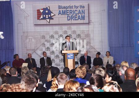 Secretary Mel Martinez in Cedar Rapids, Iowa. Secretary Mel Martinez in Cedar Rapids, Iowa Subject, Secretary Mel Martinez visiting Cedar Rapids, Iowa, leading 'Blueprint for the American Dream' event on minority homeownership promotion. Stock Photo