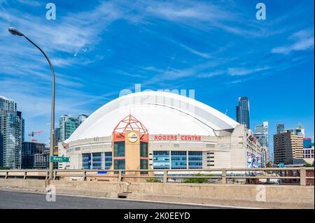 Toronto, Canada - September 10, 2022: Rogers Centre in the downtown district. Point of view from the Gardiner Expressway. Stock Photo