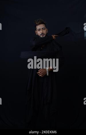 indian male model in traditional attire Stock Photo - Alamy