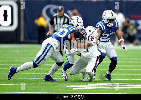 Indianapolis Colts' Nick Cross runs a drill during a practice at the NFL  football team's training facility, Wednesday, June 8, 2022, in  Indianapolis. (AP Photo/Darron Cummings Stock Photo - Alamy