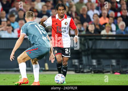 ROTTERDAM, NETHERLANDS - SEPTEMBER 11: Mimeirhel Benita of Feyenoord during the Dutch Eredivisie match between Feyenoord and Sparta Rotterdam at the de Kuip on September 11, 2022 in Rotterdam, Netherlands (Photo by Herman Dingler/Orange Pictures) Stock Photo