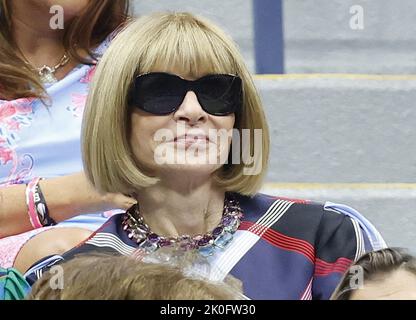 Flushing Meadow, United States. 11th Sep, 2022. Anna Wintour watches Casper Ruud of Norway against Carlos Alcaraz of Spain in the Men's Finals of the 2022 US Open Tennis Championships at Arthur Ashe Stadium at the USTA Billy Jean King National Tennis Center in New York City on Sunday, September 11, 2022. Photo by John Angelillo/UPI. Credit: UPI/Alamy Live News Stock Photo