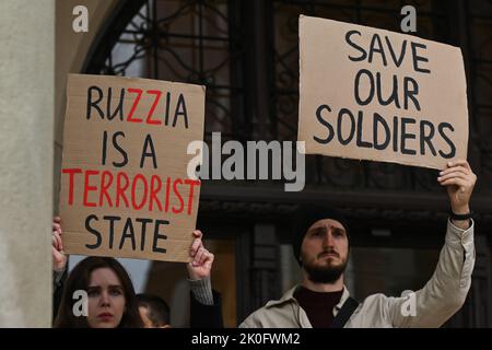 KRAKOW, POLAND. 11 September 2022.  Members of Ukrainian diasphora seen during the '200 days of Terror' protest in Krakow, on the 200th day of the Russian invasion of Ukraine.  Credit: ASWphoto/Alamy Live News Stock Photo