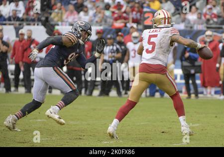 Chicago Bears linebacker Trevis Gipson (99) in action against the ...