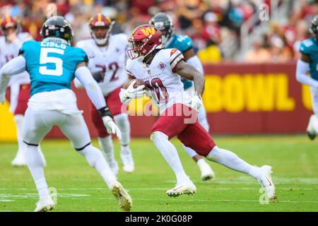 Washington commanders football hi-res stock photography and images - Page 5  - Alamy