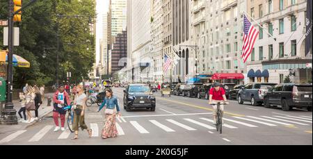 Street scene Central Park South, Manhattan, NYC, USA Stock Photo