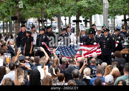 MTA And NYPD Officials Gather At The New York City Subway Station. Mass ...