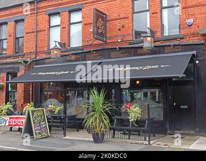 The Penny Lane wine bar, exterior, 116 Penny Ln, Liverpool L18 1DQ Stock Photo