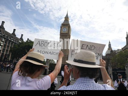 London, UK. 12th Sep, 2022. Anti-Royal demonstrator protests outside the Palace of Westminster, while Britain's King Charles III and Britain's Camilla, Queen Consort attend the presentation of Addresses inside Parliament. Picture date: Monday September 12, 2022, London. Credit: Isabel Infantes/Alamy Live News Stock Photo