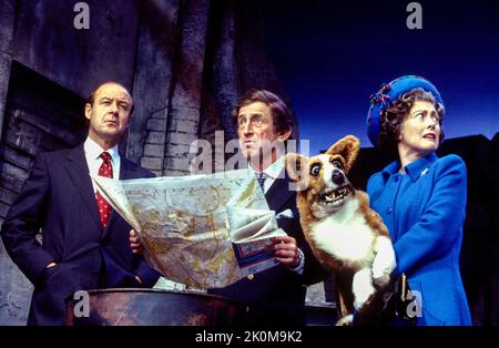 l-r: David Horovitch (Prince Philip), Toby Salaman (Prince Charles), Paula Wilcox (The Queen) in THE QUEEN AND I by Sue Townsend at the Vaudeville Theatre, London WC2  19/10/1994 a co-production with Out of Joint, Haymarket Theatre Leicester and The Royal Court  music & lyrics: Mickey Gallagher & Ian Dury  design: Fotini Dimou  lighting: Matthew O'Connor & Rick Fisher  director: Max Stafford-Clark Stock Photo