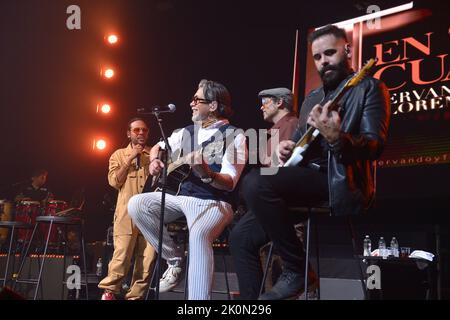 MIAMI, FLORIDA - SEPTEMBER 10: Florentino Primera, Yasmil Marrufo, Servando Primera,  and Frank Arismendi perform live on stage during the Servando y Florentino 'En Tu Ciudad' Tour 2022 at James L. Knight Center on September 10, 2022 in Miami, Florida. (Photo by JL/Sipa USA) Stock Photo