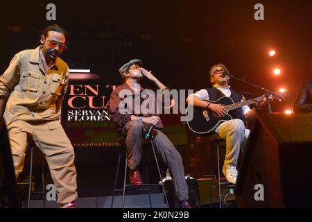 MIAMI, FLORIDA - SEPTEMBER 10: Florentino Primera, Servando Primera and Yasmil Marrufo perform live on stage during the Servando y Florentino 'En Tu Ciudad' Tour 2022 at James L. Knight Center on September 10, 2022 in Miami, Florida. (Photo by JL/Sipa USA) Stock Photo