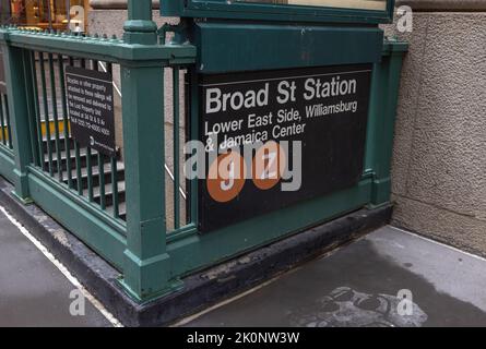 NEW YORK, N.Y. – September 11, 2022: A Broad Street Station subway entrance is seen in Lower Manhattan. Stock Photo