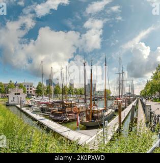 The pleasure port called De Veerhaven, Rotterdam,  Zuid-Holland, Netherlands, city, village, water, summer, ships, boat,  *** Local Caption *** Nether Stock Photo