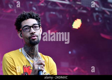 Dover, USA. 16th June, 2018. File: PnB Rock (Rakim Hasheem Allen) performs on state at the FireFly Music Festival at the Woodlands, in Dover, DE, USA, on June 16, 2018. Rakim Hasheem Allen of Philadelphia, PA dead in a robbery in Los Angeles on September 12, 2022. (Photo by Bastiaan Slabbers/Sipa USA) (Photo by Bastiaan Slabbers/Sipa USA) Credit: Sipa USA/Alamy Live News Stock Photo