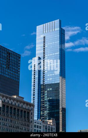 Skyscraper seen from East Jackson Drive, Chicago, Illinois, USA Stock Photo