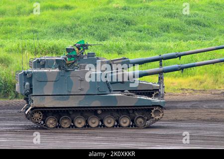 The Type 99 155 mm self-propelled howitzer of JGSDF Stock Photo