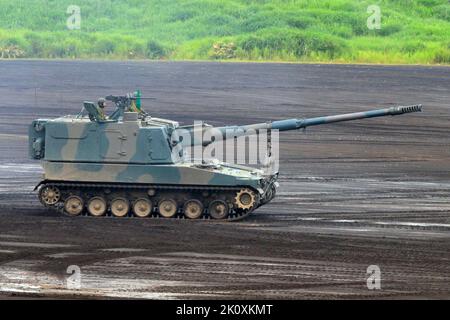 The Type 99 155 mm self-propelled howitzer of JGSDF Stock Photo