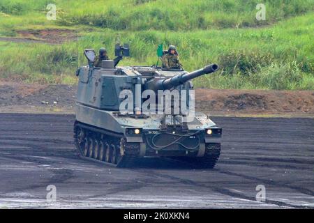 The Type 99 155 mm self-propelled howitzer of JGSDF Stock Photo