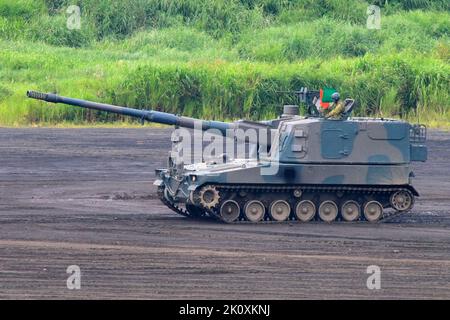 The Type 99 155 mm self-propelled howitzer of JGSDF Stock Photo