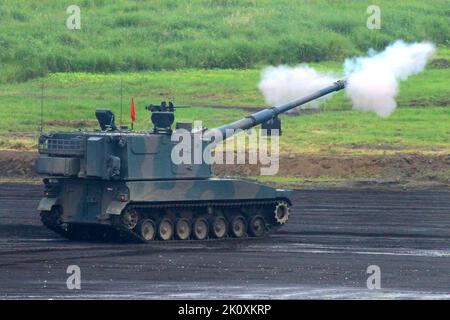 The Type 99 155 mm self-propelled howitzer of JGSDF Stock Photo