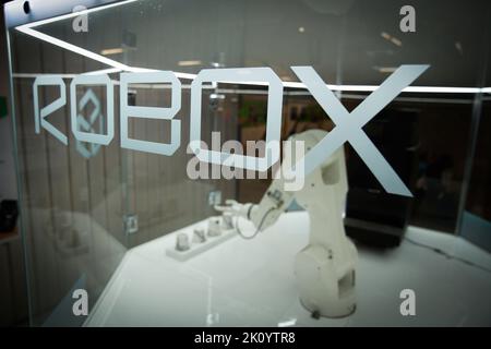 Warsaw, Poland. 12th Sep, 2022. A Robox robotic automatic arm coffee making machine is seen at the Downtown train station in Warsaw, Poland on 13 September, 2022., 2022. (Photo by Jaap Arriens/Sipa USA) Credit: Sipa USA/Alamy Live News Stock Photo