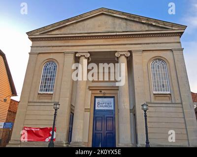 Bridgwater Baptist Chapel rebuilt 1837 in neo-classical style, St Mary Street, Sedgemoor, Somerset, England, UK, TA6 3LY Stock Photo