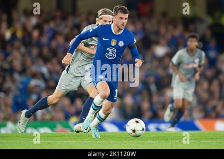 London, UK. 14th Sep, 2022. Mason Mount of Chelsea during the UEFA Champions League group stage match between Chelsea and RB Salzburg at Stamford Bridge, London, England on 14 September 2022. Photo by Salvio Calabrese. Editorial use only, license required for commercial use. No use in betting, games or a single club/league/player publications. Credit: UK Sports Pics Ltd/Alamy Live News Stock Photo