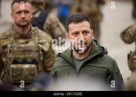 Izium, Ukraine. 14th Sep, 2022. Ukrainian President Volodymyr Zelenskyy, takes a walking tour of the liberated city, September 14, 2022 in Izium, Kharkiv region, Ukraine. Zelensky made a surprise visit to the city recaptured from Russia during a Ukrainian counteroffensive. Credit: Ukrainian Presidential Press Office/Ukraine Presidency/Alamy Live News Stock Photo