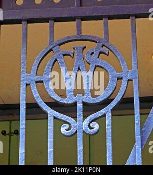 Wrought iron gates at Co-Operative Wholesale Society Ltd, Co-Op, Balloon Street, Manchester, Lancashire, England, UK, M4 4BE Stock Photo